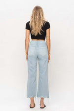 Load image into Gallery viewer, Thunder Rolls Cropped Jeans
